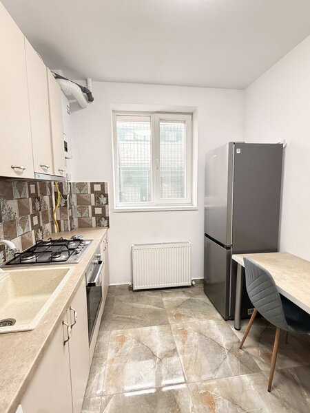 Giurgiului, apartament 2 camere, loc de parcare inclus.