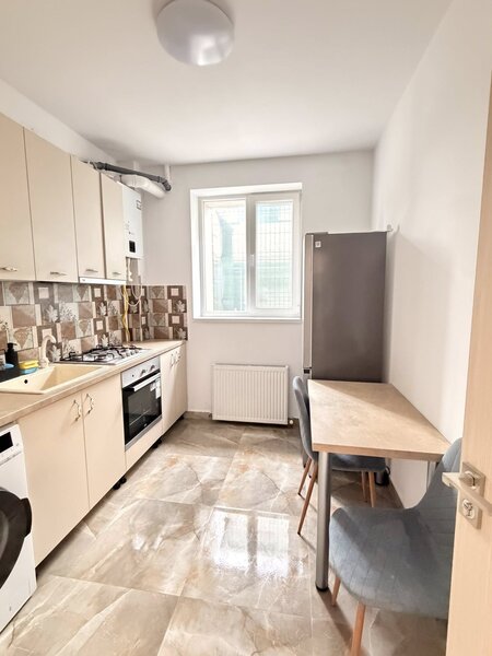 Giurgiului, apartament 2 camere, loc de parcare inclus.