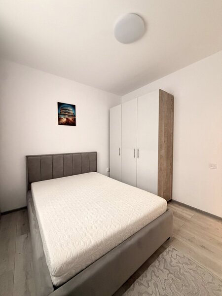 Giurgiului, apartament 2 camere, loc de parcare inclus.