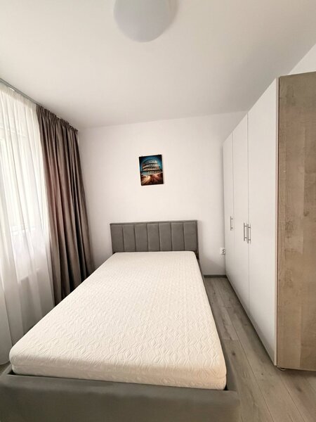 Giurgiului, apartament 2 camere, loc de parcare inclus.
