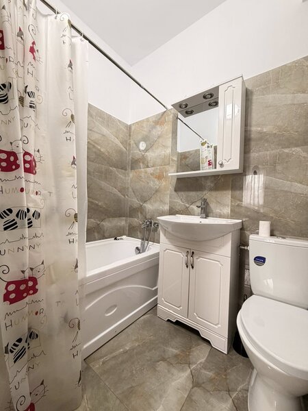 Giurgiului, apartament 2 camere, loc de parcare inclus.