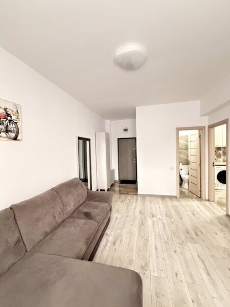 Giurgiului, apartament 2 camere, loc de parcare inclus.