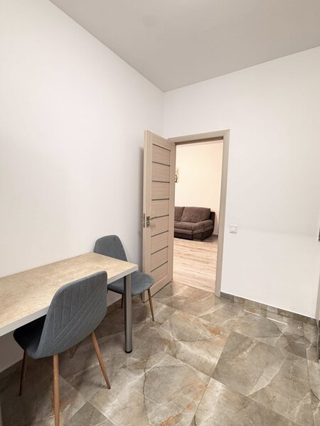 Giurgiului, apartament 2 camere, loc de parcare inclus.