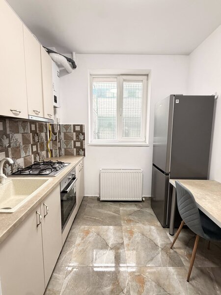 Giurgiului, apartament 2 camere, loc de parcare inclus.